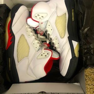 Air Jordan 5 Retro